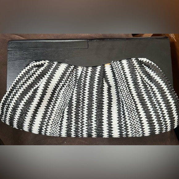 Nine West black and white clutch - Picture 2 of 5